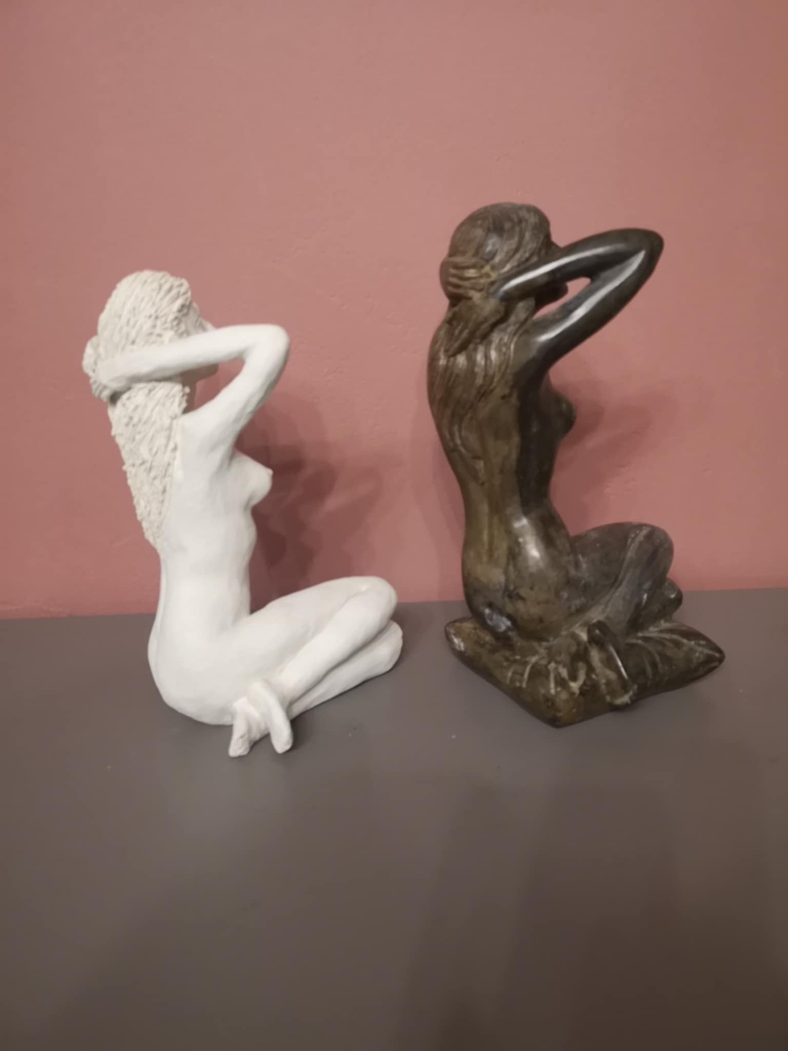Pottery item